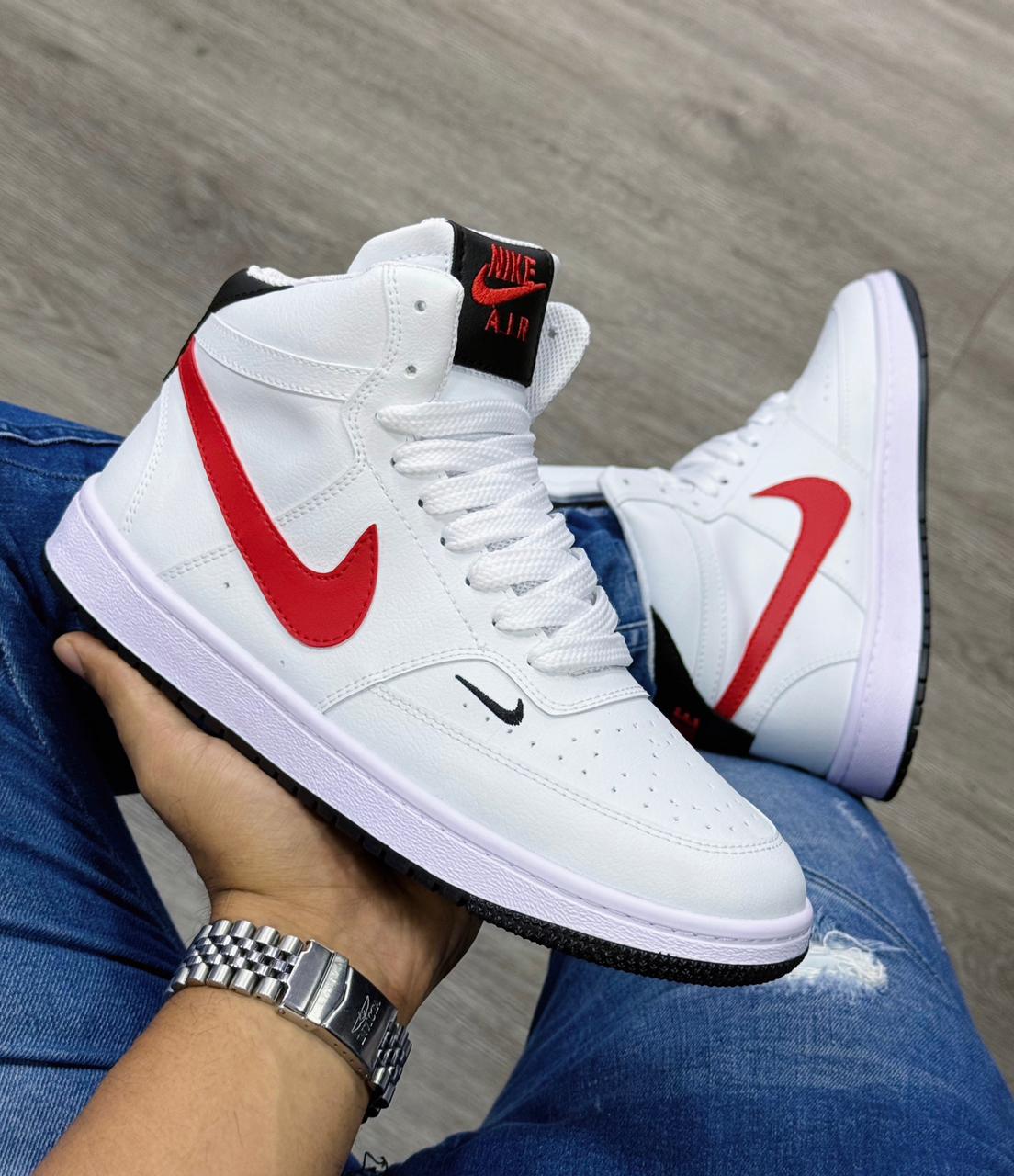 BOTA NIKE COURT
